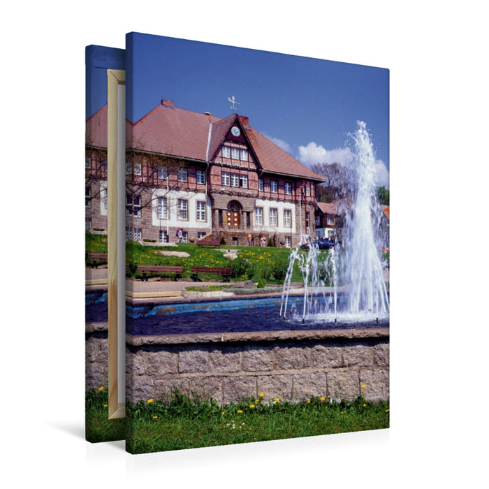 Premium Textil-Leinwand Premium Textil-Leinwand 60 cm x 90 cm hoch Rathaus Schierke am Brocken