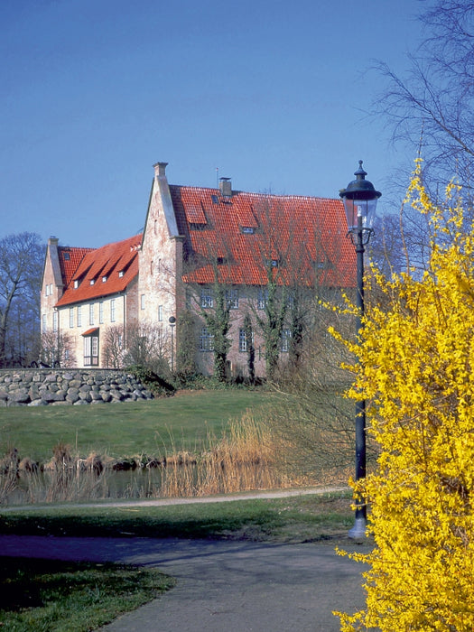 Burg Bederkesa aus dem 12. Jahrhundert - CALVENDO Foto-Puzzle - calvendoverlag 29.99