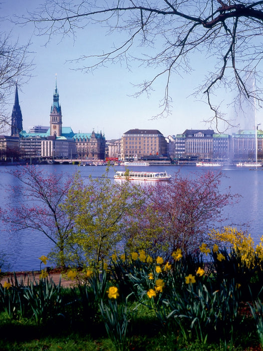 Die Hamburger Skyline im Frühling - CALVENDO Foto-Puzzle - calvendoverlag 29.99