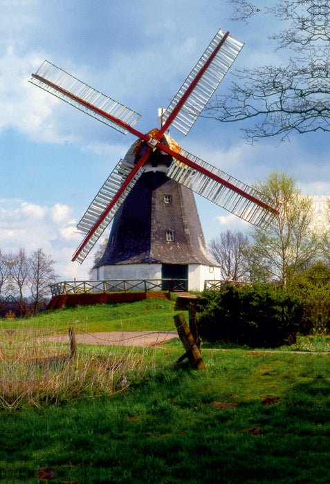 Premium Textil-Leinwand Premium Textil-Leinwand 60 cm x 90 cm hoch Windmühle in Worpswede, Teufelsmoor