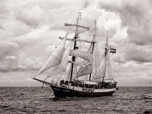 Holländischer Dreimaster "Atlantis" auf der Ostsee vor Warnemünde, Hanse Sail 2013 - CALVENDO Foto-Puzzle - calvendoverlag 29.99