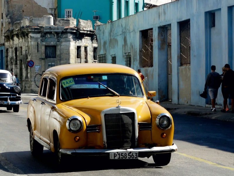 Der Oldtimer Mercedes 180 unterwegs in Havanna - CALVENDO Foto-Puzzle - calvendoverlag 29.99