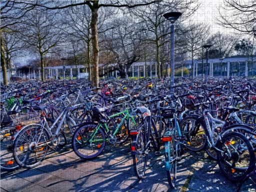 Fahrräder auf dem Bahnhofsvorplatz - CALVENDO Foto-Puzzle - calvendoverlag 29.99