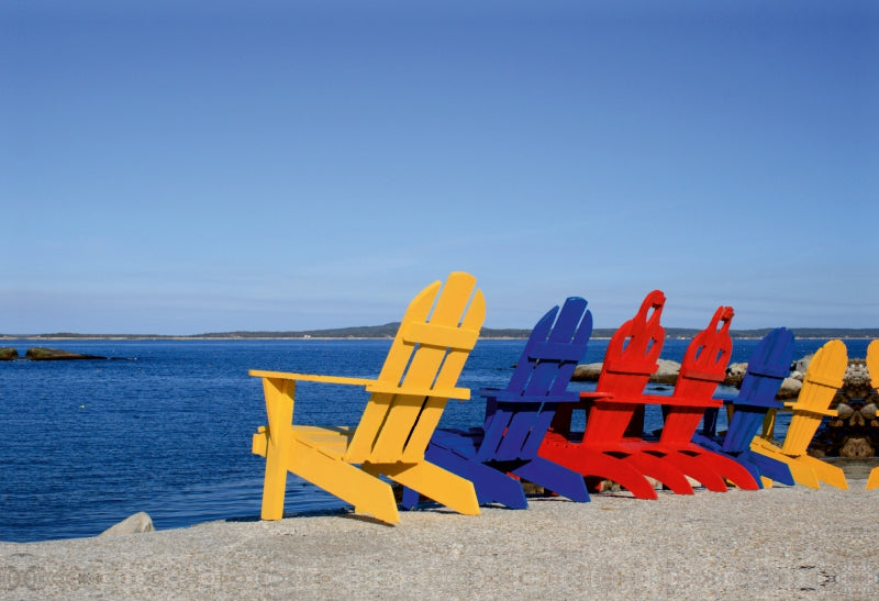 Toile textile premium Toile textile premium 75 cm x 50 cm paysage Chaises colorées sur la plage, Canada 