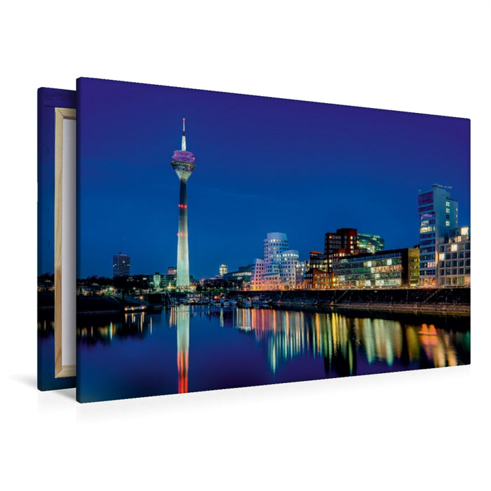 Premium Textil-Leinwand Premium Textil-Leinwand 120 cm x 80 cm quer Ein Motiv aus dem Kalender Düsseldorf - Ansichten am Abend