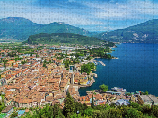 Aussicht von der Bastione über Riva del Garda und den See - CALVENDO Foto-Puzzle - calvendoverlag 29.99