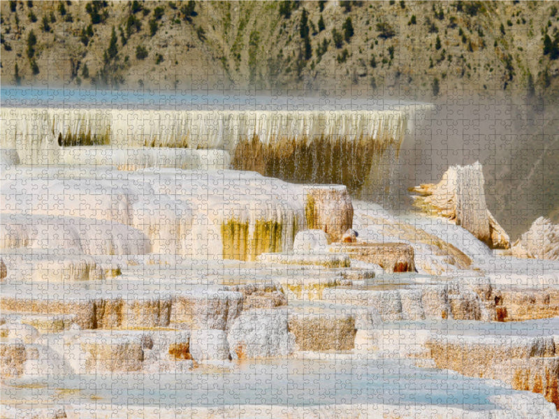 Die Terrassen von Mammoth Hot Springs. - CALVENDO Foto-Puzzle