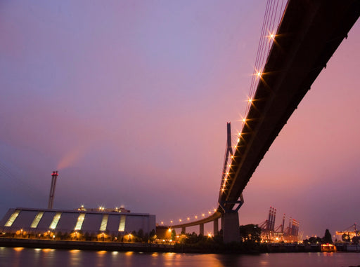 Die Köhlbrandbrücke in der Dämmerung - CALVENDO Foto-Puzzle - calvendoverlag 39.99