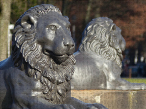 Löwe am Fuße des Obelisk am Löwenwall in Braunschweig - CALVENDO Foto-Puzzle - calvendoverlag 39.99