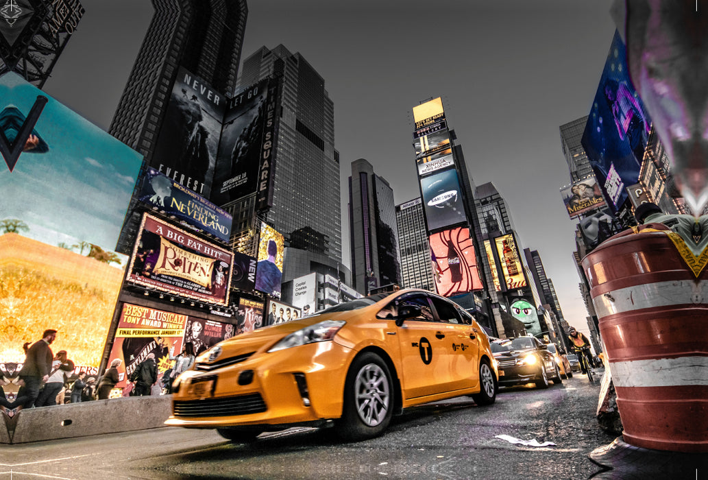 Premium Textil-Leinwand Premium Textil-Leinwand 120 cm x 80 cm quer Yellow Taxi am Times Square - Ein Motiv aus dem Kalender New York City - Color Glam Edition I