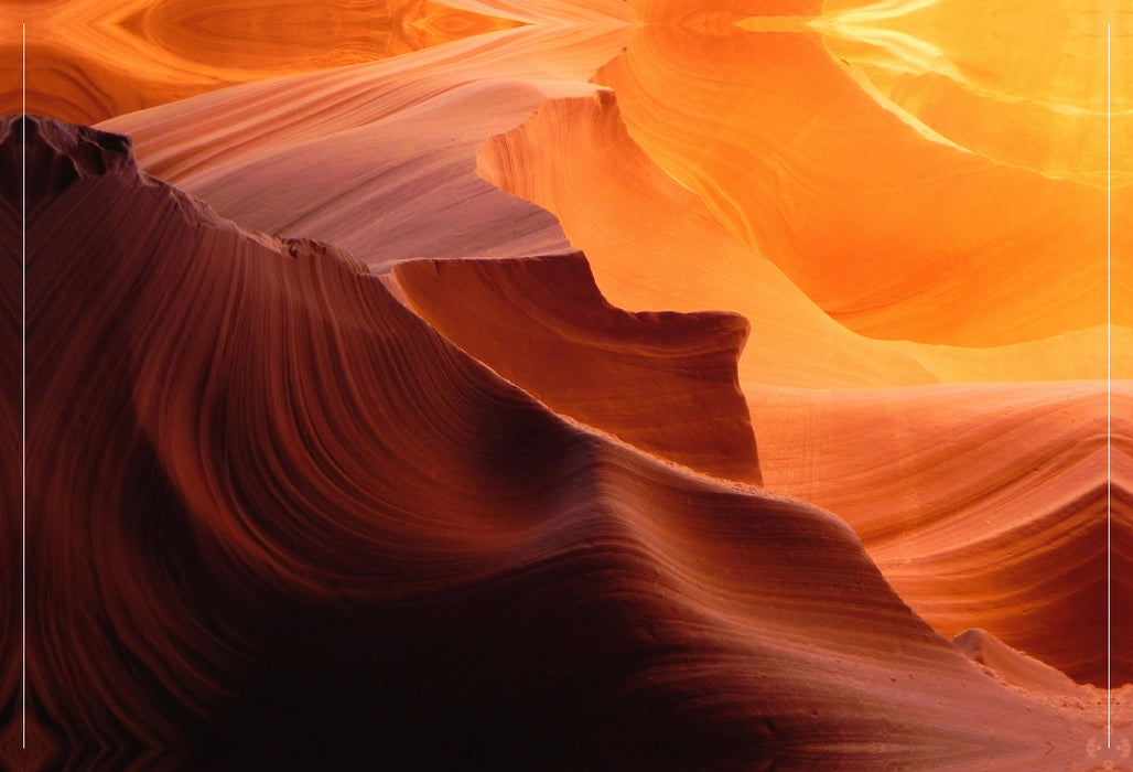 Premium Textil-Leinwand Premium Textil-Leinwand 90 cm x 60 cm quer Spektakuläre Licht- und Schattenspiele auf den farbenprächtigen Felswänden im Antelope Canyon in Arizona, USA