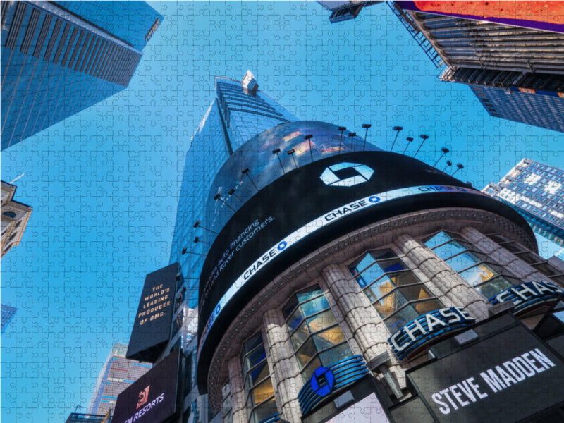 Blick nach oben auf dem Times Square - CALVENDO Foto-Puzzle - calvendoverlag 39.99