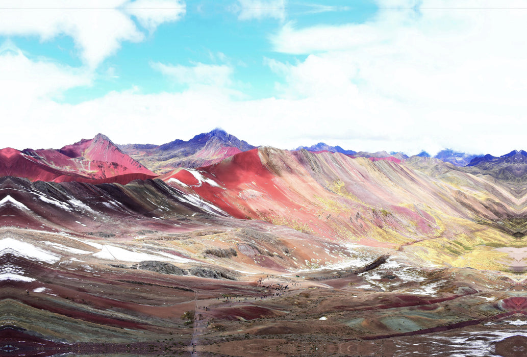 Premium Textil-Leinwand Premium Textil-Leinwand 120 cm x 80 cm quer Das farbenprächtige Red Valley inmitten der peruanischen Anden