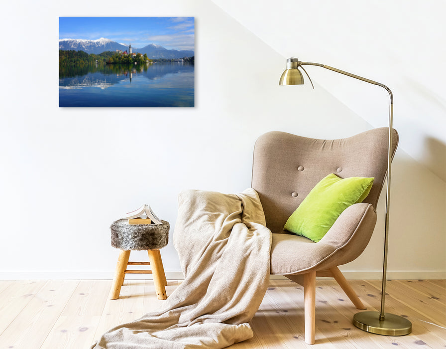 Toile textile premium Toile textile premium 75 cm x 50 cm paysage Reflet de l'église et des montagnes du lac de Bled 