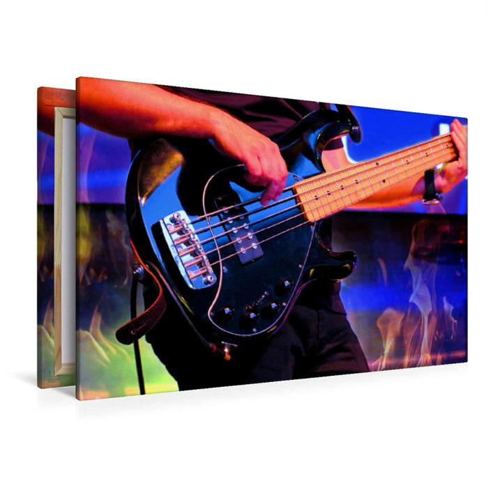 Premium Textil-Leinwand Premium Textil-Leinwand 120 cm x 80 cm quer Hell of a Show - Bassist in den Flammen