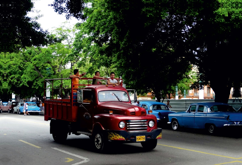 Premium Textil-Leinwand Premium Textil-Leinwand 90 cm x 60 cm quer FORD-Truck in Havanna - Ein Motiv aus dem Kalender "US TRUCKS IN CUBA"