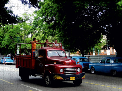 FORD-Truck in Havanna - Ein Motiv aus dem Kalender "US TRUCKS IN CUBA" - CALVENDO Foto-Puzzle - calvendoverlag 29.99