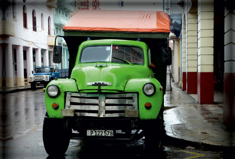 Premium Textil-Leinwand Premium Textil-Leinwand 120 cm x 80 cm quer GMC-Truck in Havanna - Ein Motiv aus dem Kalender "US TRUCKS IN CUBA"