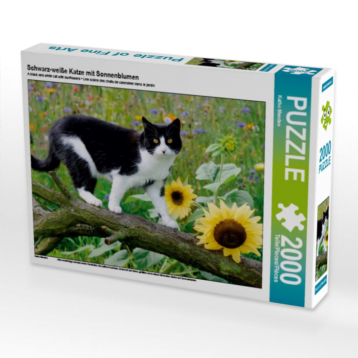 Schwarz-weiße Katze mit Sonnenblumen - CALVENDO Foto-Puzzle - calvendoverlag 33.99