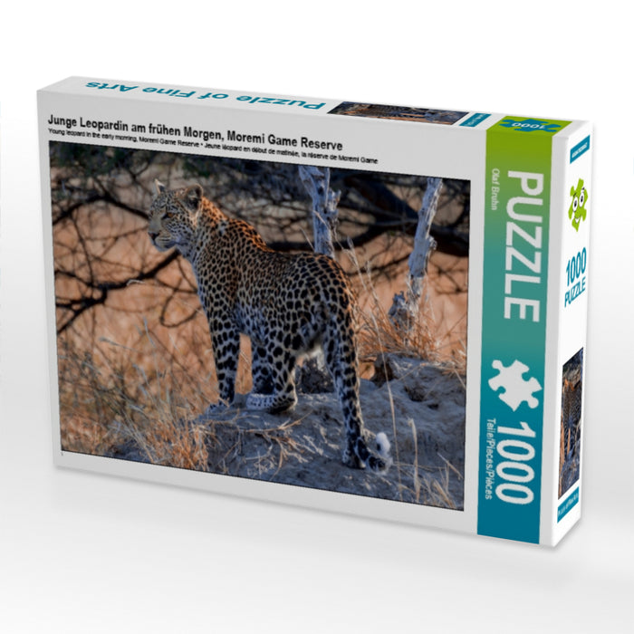 Junge Leopardin am frühen Morgen, Moremi Game Reserve - CALVENDO Foto-Puzzle - calvendoverlag 29.99