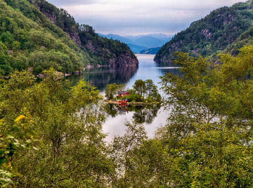 Sehnsucht Norwegen - Typisches rotes Holzhaus im Lovrafjord - CALVENDO Foto-Puzzle - calvendoverlag 29.99