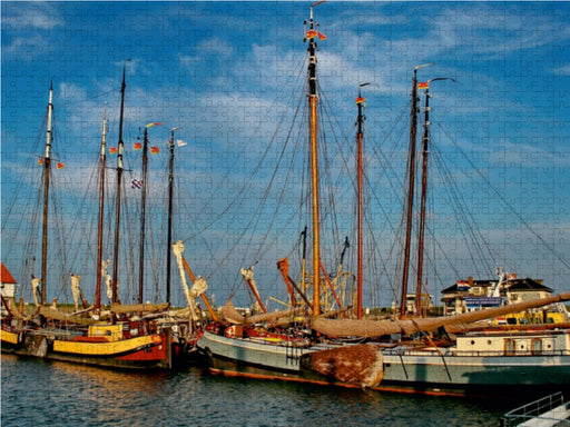Segelschiffe im Oudeschild Hafen - CALVENDO Foto-Puzzle - calvendoverlag 39.99