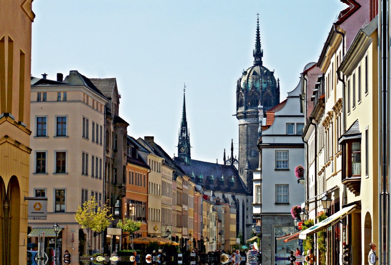 Premium Textil-Leinwand Premium Textil-Leinwand 120 cm x 80 cm quer Wittenberg, Blick vom Alten Rathaus durch die Coswiger Straße auf die Schlosskirche