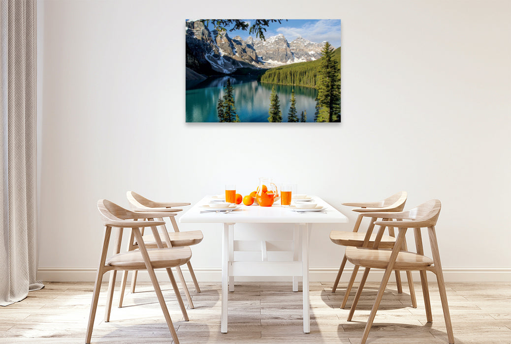 Premium Textil-Leinwand Premium Textil-Leinwand 120 cm x 80 cm quer Moraine Lake, Banff National Park, Canada