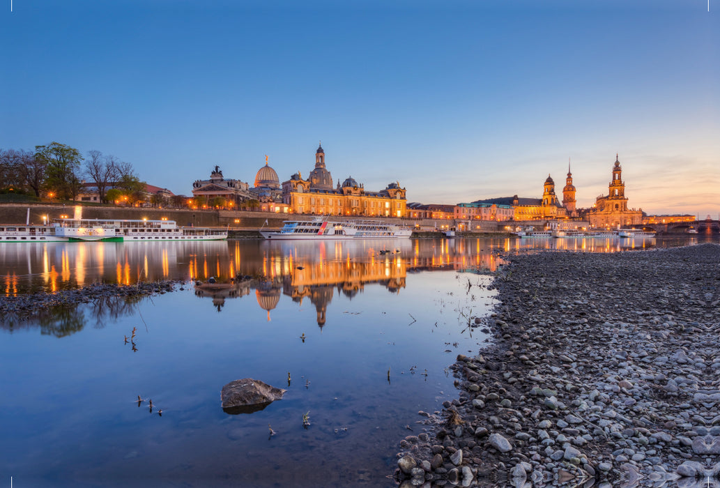 Premium textile canvas Premium textile canvas 120 cm x 80 cm across On the banks of the Elbe in Dresden 