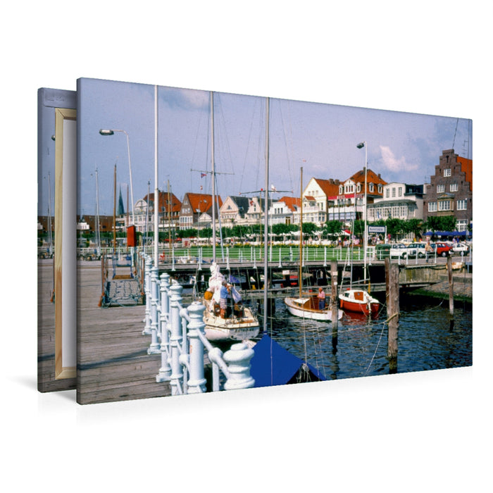 Premium Textil-Leinwand Premium Textil-Leinwand 120 cm x 80 cm quer Kaiserbrücke mit Ortsansicht Travemünde