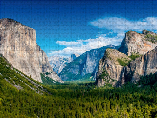 Der Tunnel View Point bietet einen Blick auf El Capitan, Half Dome und Bridalveil Fall im Yosemite National Park - CALVENDO Foto-Puzzle - calvendoverlag 29.99