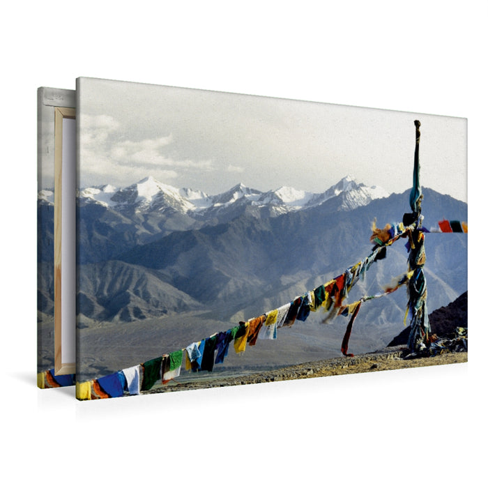 Premium Textil-Leinwand Premium Textil-Leinwand 120 cm x 80 cm quer Gebetsfahnen vor dem Himalaya