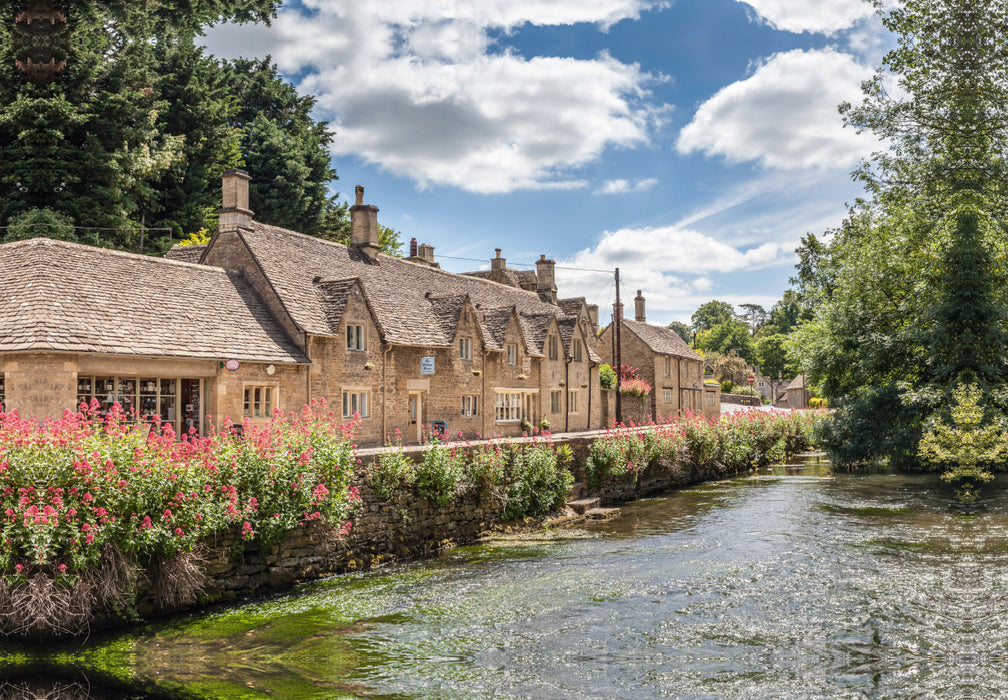 Premium Textil-Leinwand Premium Textil-Leinwand 45 cm x 30 cm quer Cottages am Fluss Coln in Bibury