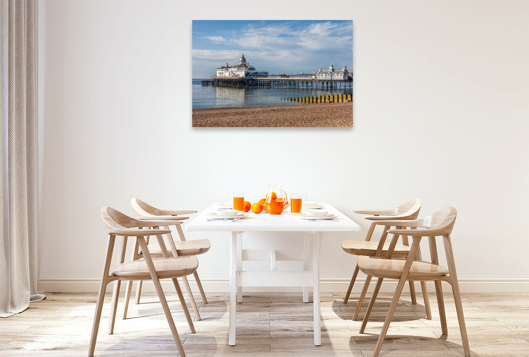 Premium Textil-Leinwand Premium Textil-Leinwand 120 cm x 80 cm quer Eastbourne Pier in East Sussex, England