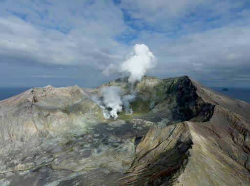 Aktiver Vulkan auf White Island NZ - CALVENDO Foto-Puzzle - calvendoverlag 29.99