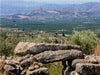 Mykenisches Tholosgrab Epano Phournos. Dahinter die Ebene von Argos mit Burg Larissa, Argolis, Peloponnes, Griechenland - CALVENDO Foto-Puzzle - calvendoverlag 29.99