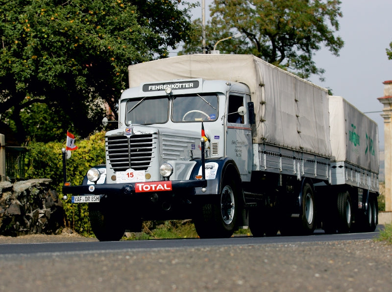 Klassische Lastkraftwagen - CALVENDO Foto-Puzzle - calvendoverlag 29.99