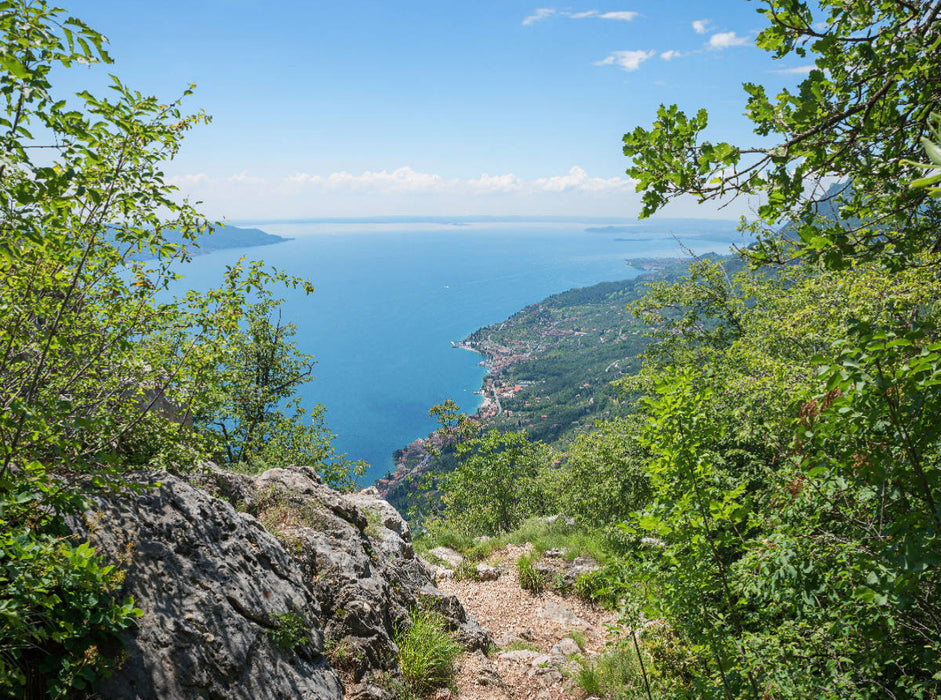 Hiking trail above Sasso - CALVENDO photo puzzle 