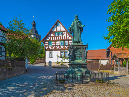 Lutherdenkmal, eingeweiht 1861, Lutherplatz, links Lutherhaus, hinten Lutherkirche, Möhra - CALVENDO Foto-Puzzle - calvendoverlag 29.99