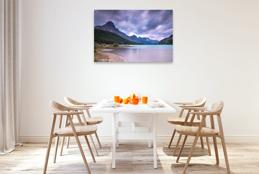 Premium Textil-Leinwand Premium Textil-Leinwand 120 cm x 80 cm quer Bergpanorama mit spektakulärem Sonnenaufgang in den Rocky Mountains im Banff Nationalpark Kanadas