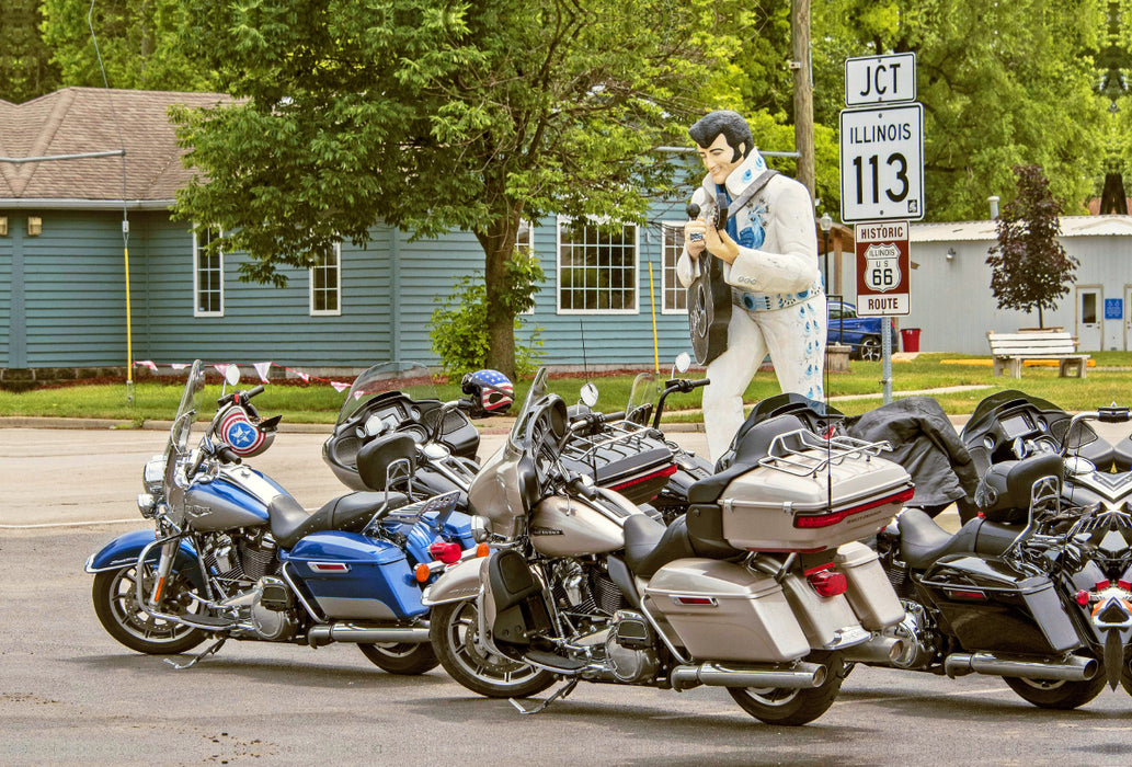 Toile textile haut de gamme Toile textile haut de gamme 120 cm x 80 cm Paysage Motos garées sur la Route 66, Braidwood, USA 