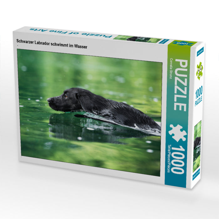 Schwarzer Labrador schwimmt im Wasser - CALVENDO Foto-Puzzle - calvendoverlag 29.99
