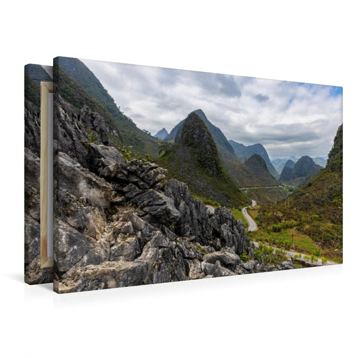 Premium Textil-Leinwand Premium Textil-Leinwand 90 cm x 60 cm quer Bergpass auf dem Ha Giang Loop