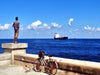 Das Frachtschiff MIRABEAU an der Hafeneinfahrt von Havanna - CALVENDO Foto-Puzzle - calvendoverlag 29.99