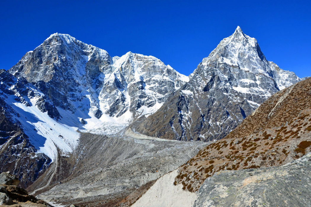 Premium Textil-Leinwand Premium Textil-Leinwand 120 cm x 80 cm quer Bergpanorama bei Dughla (4600 m) im Khumbu mit von links Taboche (6501 m) und Cholatse (6440 m)