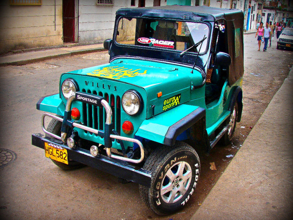 Der legendäre amerikanische Willys Jeep in Kuba - CALVENDO Foto-Puzzle