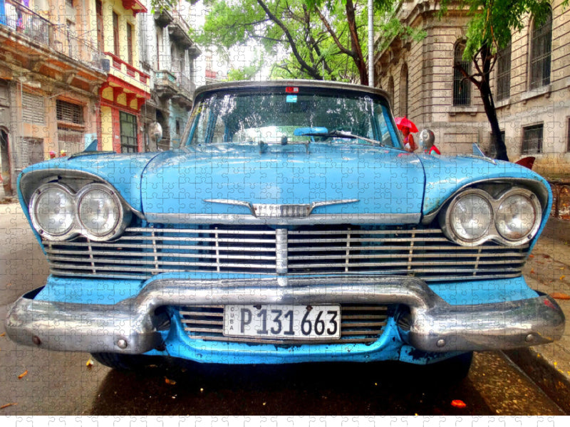 Voiture classique américaine de la marque PLYMOUTH à La Havane - Puzzle photo CALVENDO 
