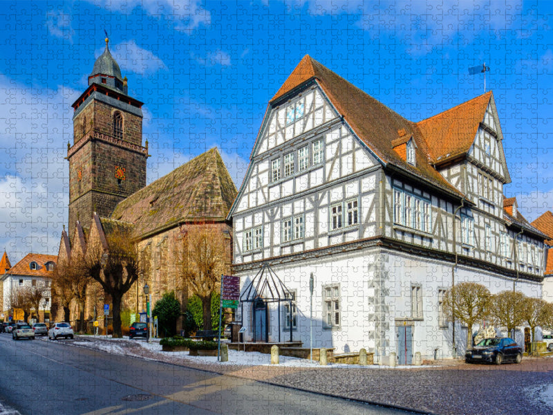 Bahnhofstraße mit Rathaus und Kirche - CALVENDO Foto-Puzzle'