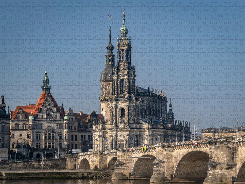 La Hofkirche de Dresde avec vue depuis la vieille ville de l'Elbe. - Puzzle photo CALVENDO' 