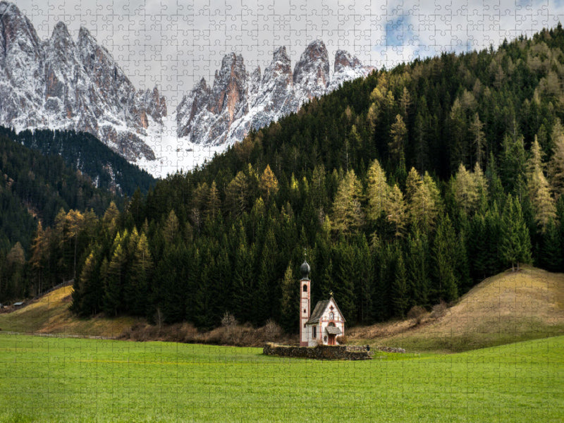 San Giovanni in Ranui Kirche, Dolomiten - CALVENDO Foto-Puzzle'